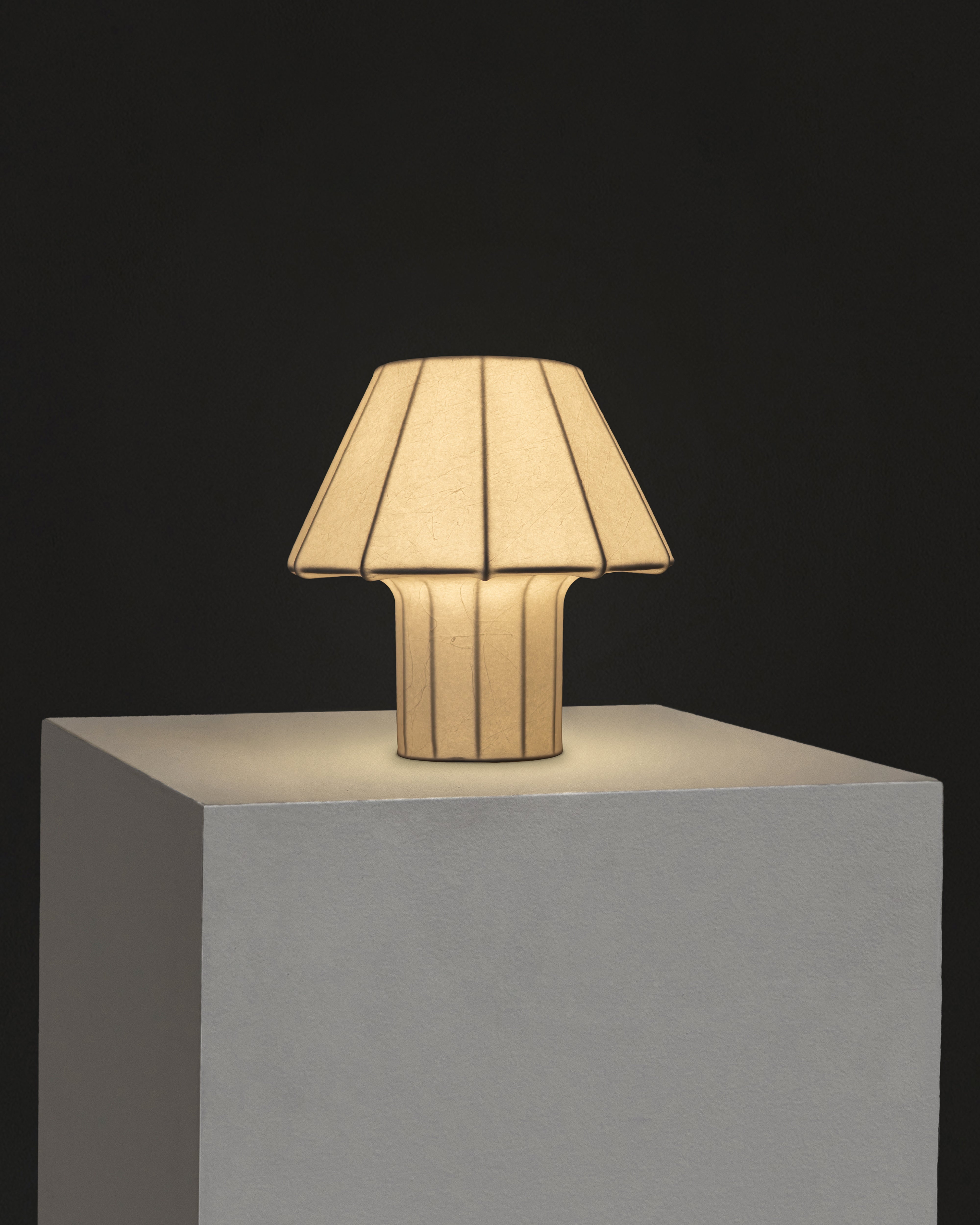 Celeste Cream Resin Table Lamp | Brightech
