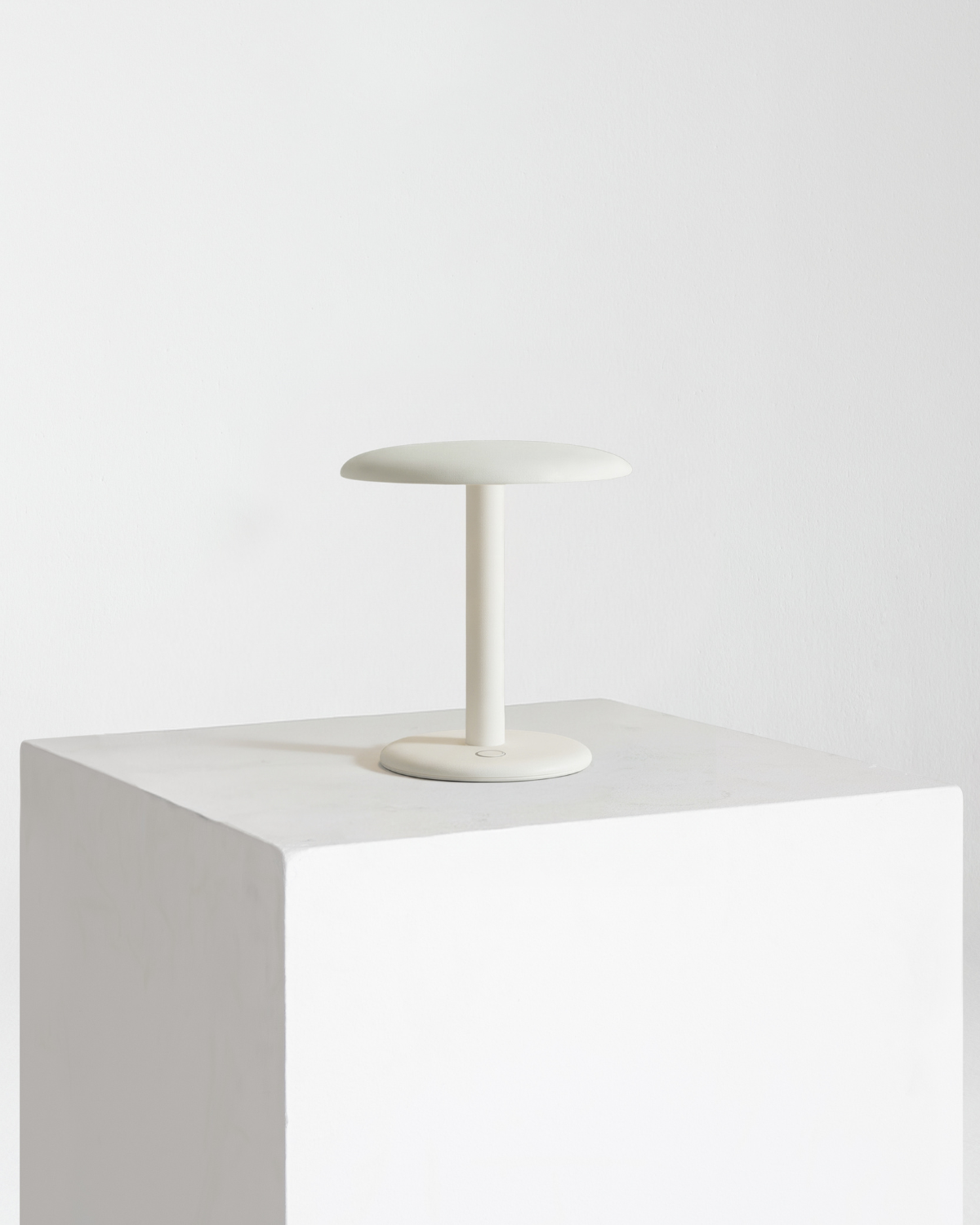 Zeno Portable Lamp – Brightech