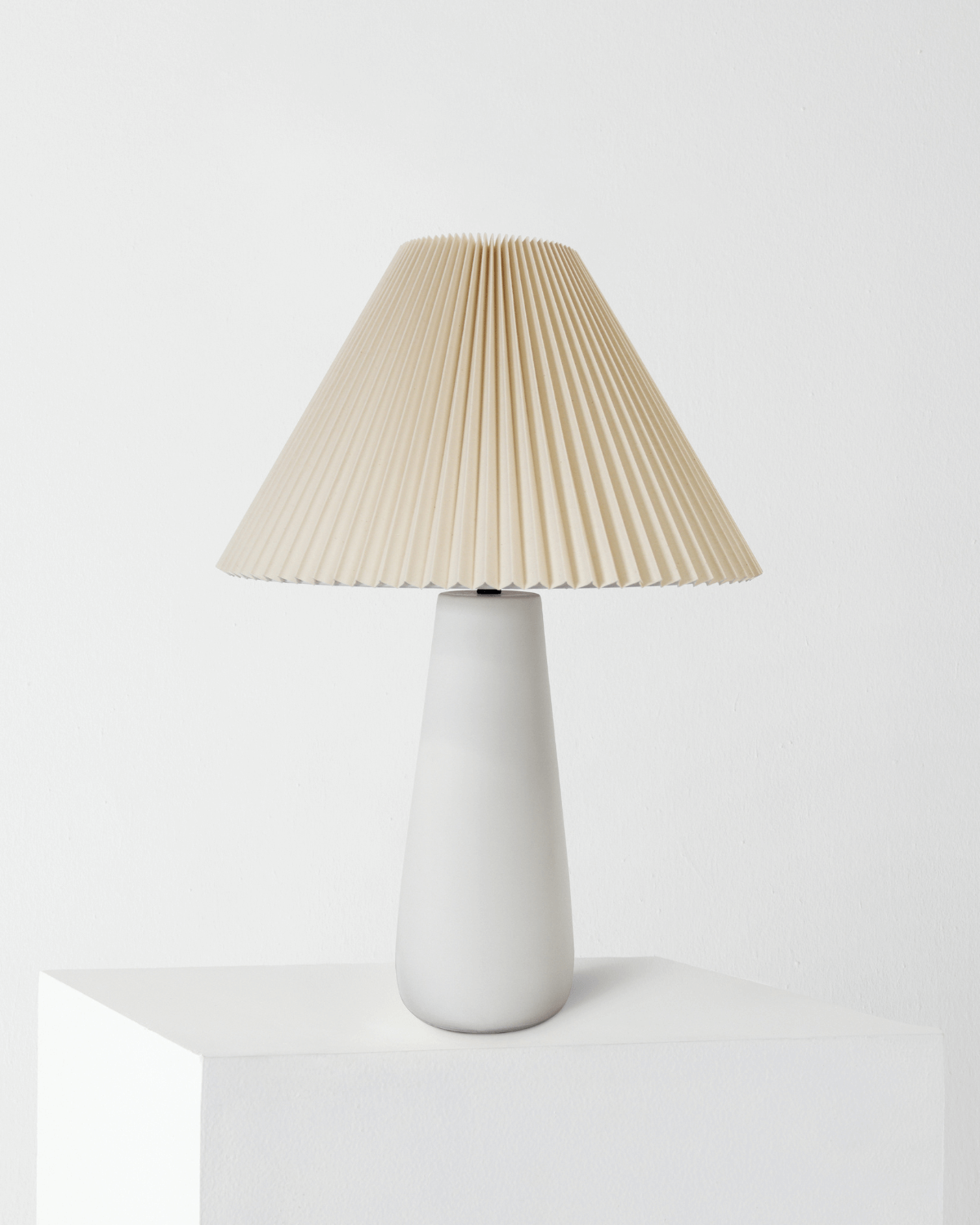 Gwen Table Lamp