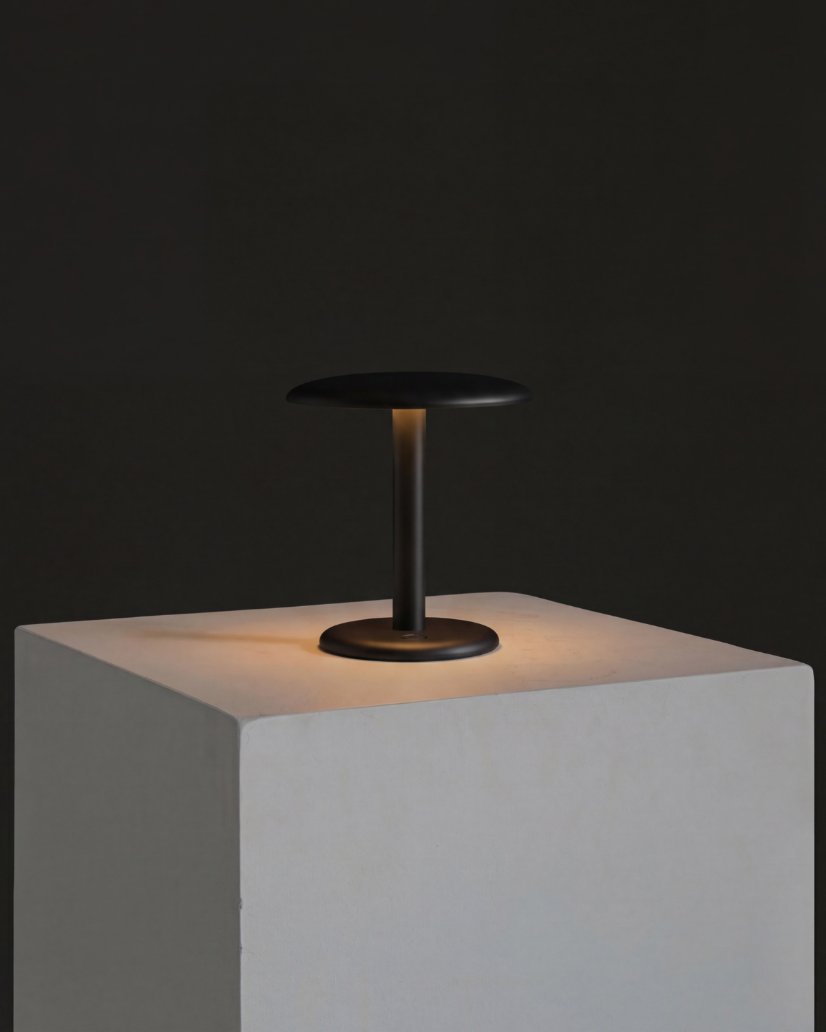 Zeno Portable Lamp – Brightech