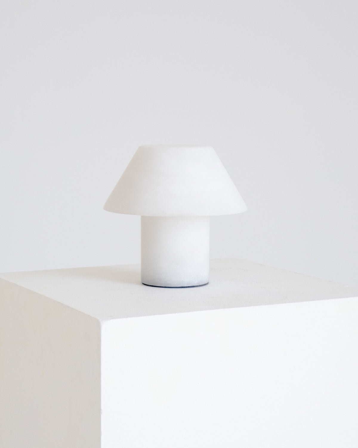 Brightech Alora Desk Lamp - Thumbnail 3