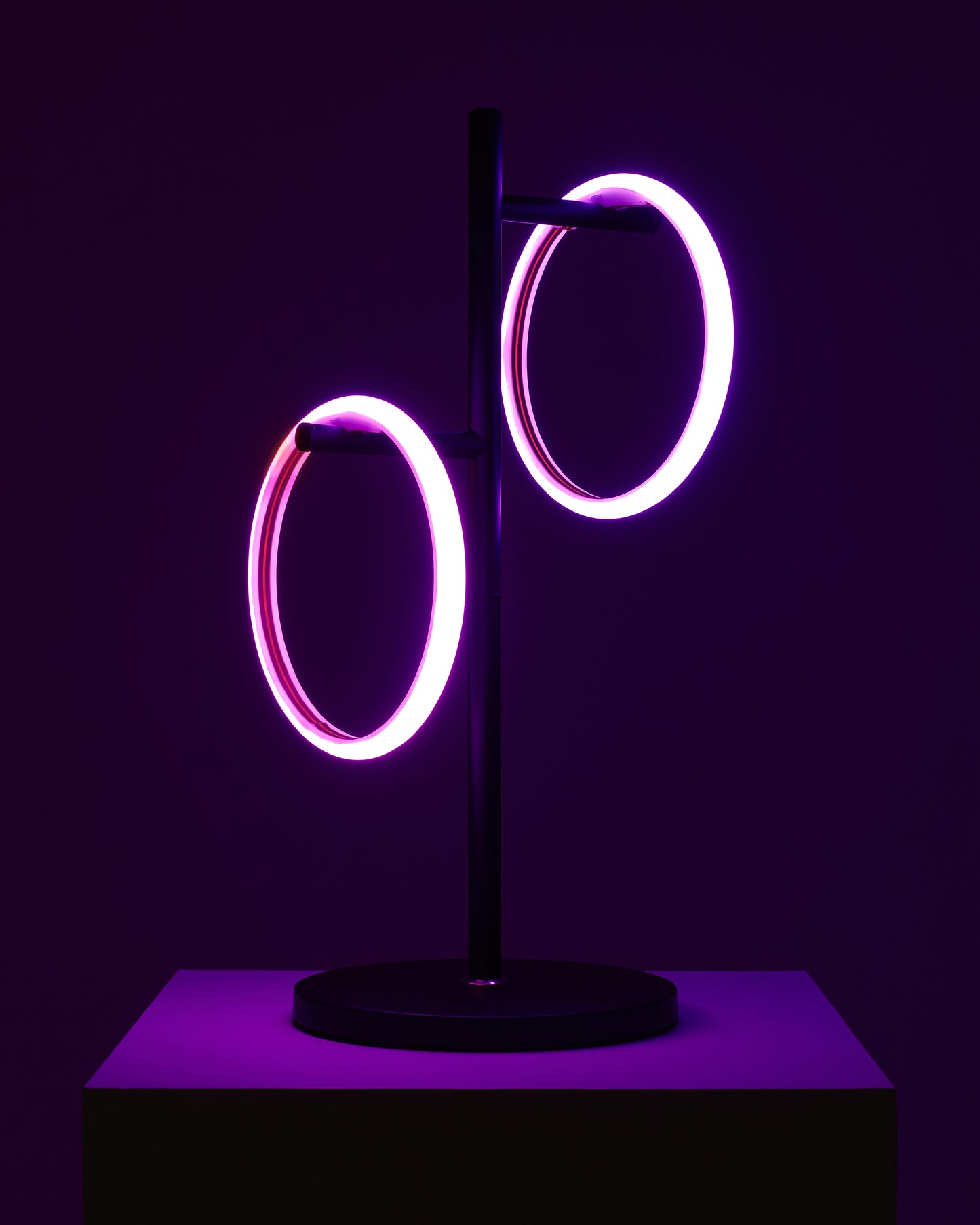 Saturn RGB Table Lamp